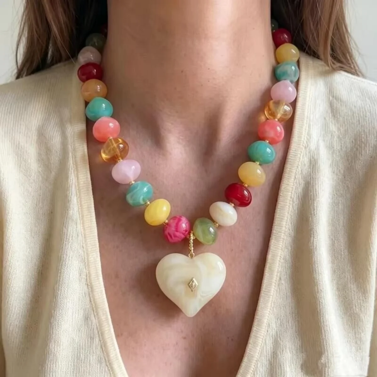Vintage Colorful Acrylic Beaded Heart Pendant Necklace for Women Elegant Sweet Resin Love Heart Choker Dainty Party Jewelry Gift