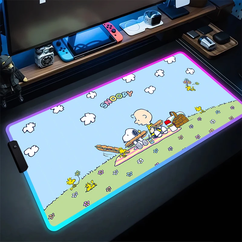 RGB Mouse Pad S-Snoopy Non-Slip Rubber Edge locking mousepads Game play mats notebook computer Home Decor lovely Pad table mat