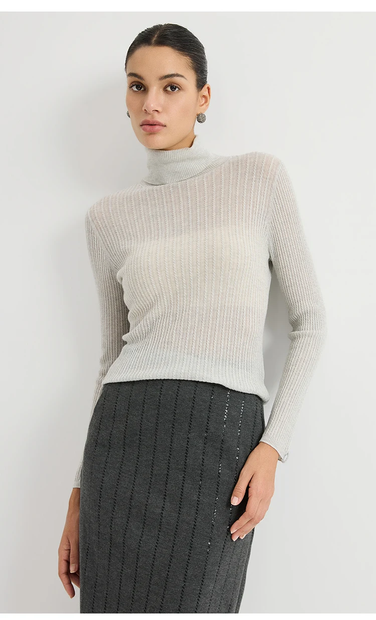 BY3621692 Damen Rollkragenpullover aus Wollmischung, Zopfmuster, lange Ärmel, Manschetten mit Kettendetail, dezenter Glanz, schmale Passform, Frühherbst – Detail 13