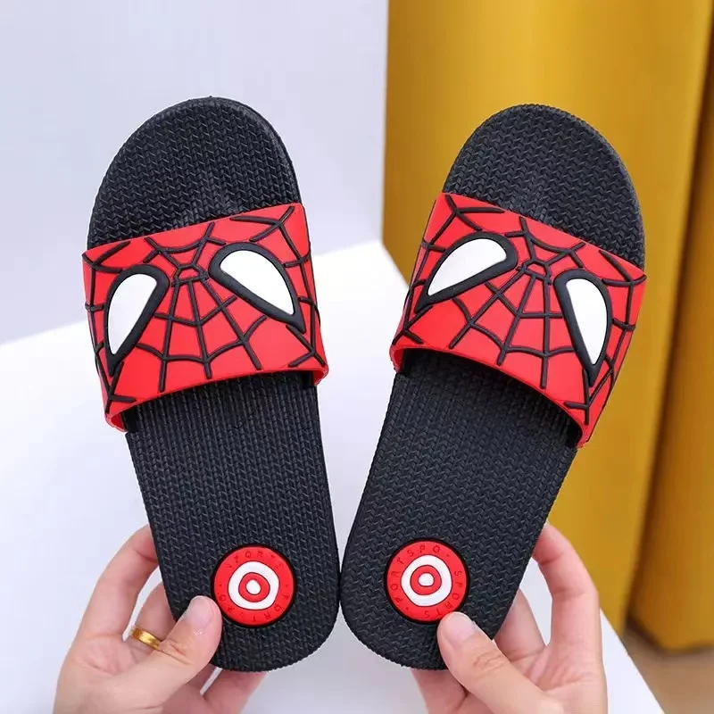 Nuovi bambini estivi Cartoon Spiderman Stampa Scarpe per bambini Pantofole per ragazze Ragazzi Bambini Pantofole antiscivolo Scarpe da spiaggia