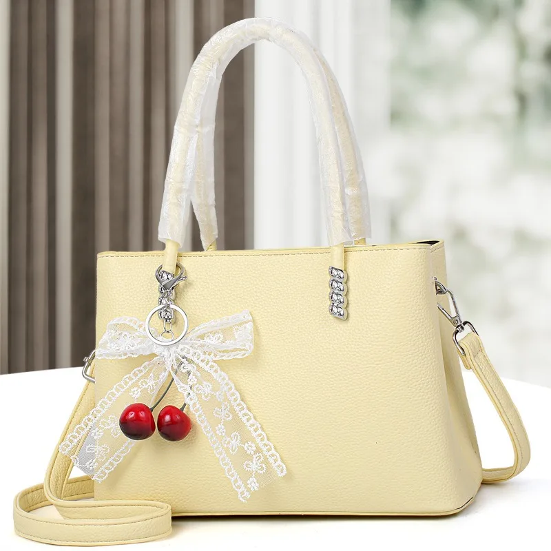 

2026 New Women's Handbag High Quality Fashionable Crossbody Bag Versatile Urban Minimalist Design Large Capacity Tote Bag