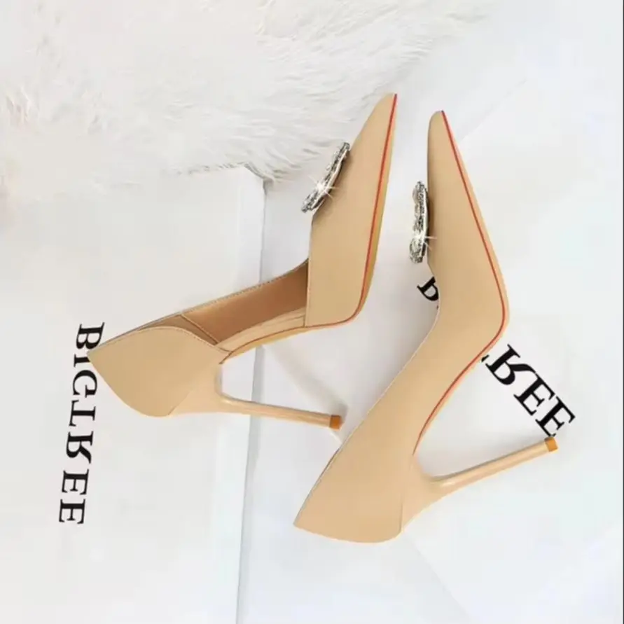 Zapatos de tacón rojo vino de 10,5 cm para mujer, zapatos de tacón con diamantes de imitación de Metal para mujer, zapatos de banquete de lujo, zapatos sexis de fiesta, tacones de aguja, zapatos de tacón de 10 colores