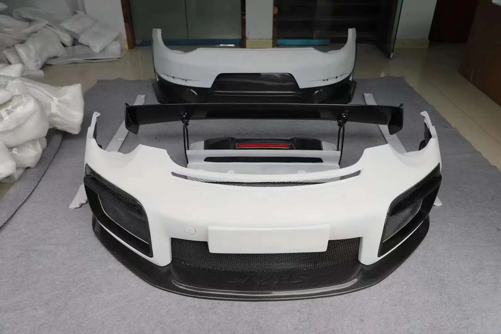 

STLF High Quality Bumper 911 Body Kit Suitable for Porsches 997 GT2RS Body Kit