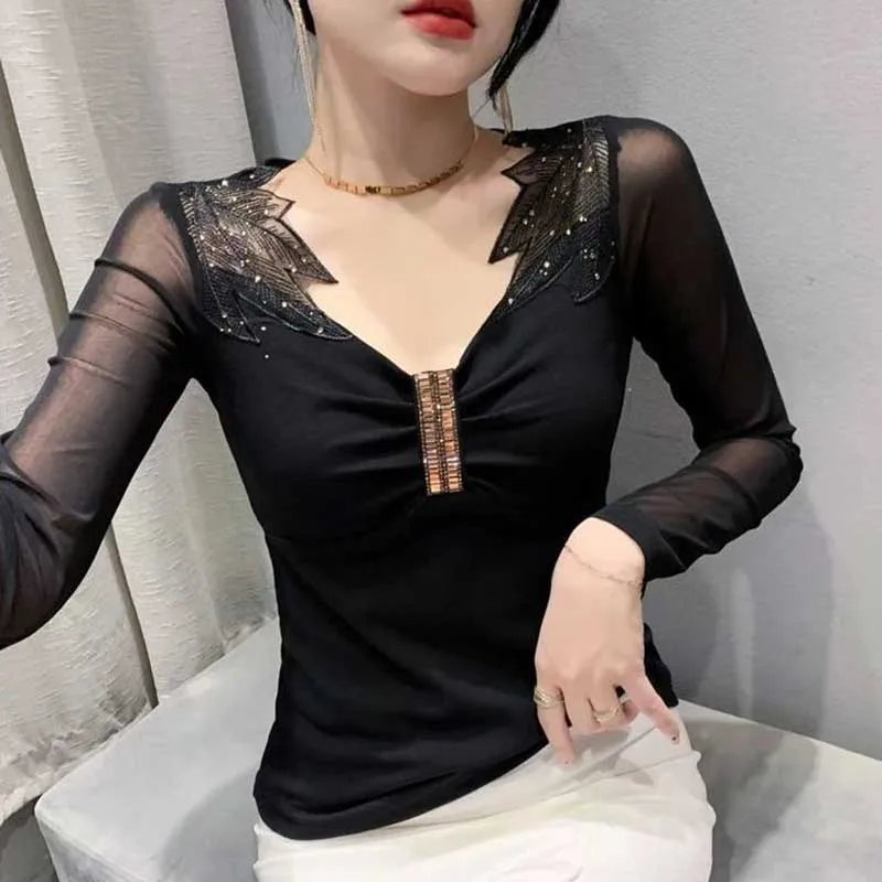 Fashion V-Neck Gauze Spliced Folds Diamonds T-Shirts Women\'s Clothing 2024 Spring New Slim All-match Tops Office Lady Tee Shirt