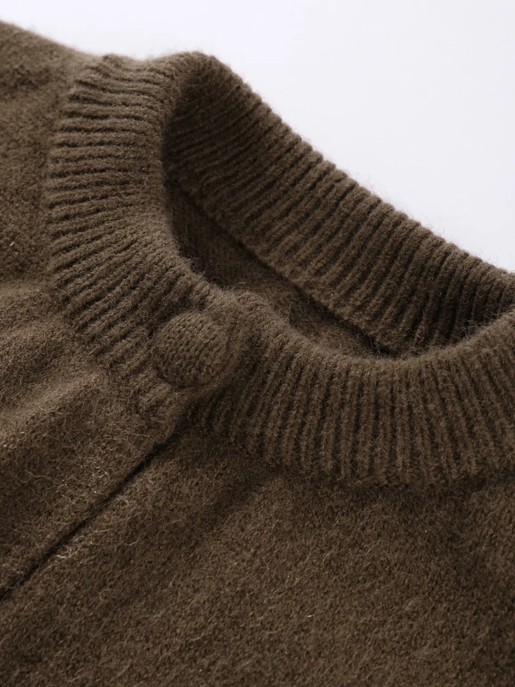 المرأة عادية متماسكة الشوكولاته بالأزرار س الرقبة واحدة الصدر طويلة الأكمام سميكة الدافئة كل مباراة سترة 2025 الخريف تريكو