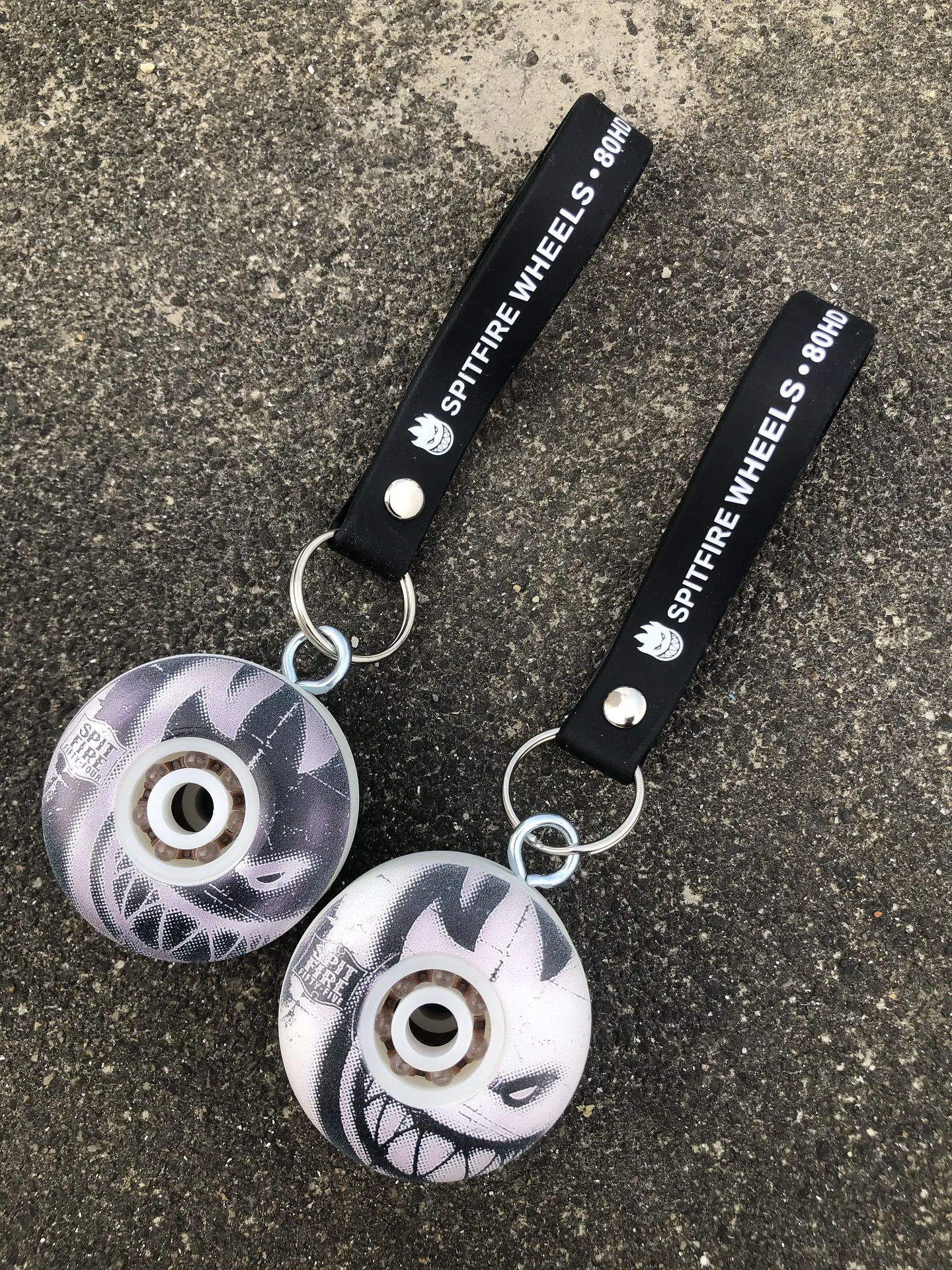 Chaveiro Spitfire com Roda de Skate, Chaveiro Pequeno de Bombeiro, Acessórios de Skate, Presente Único para Skate