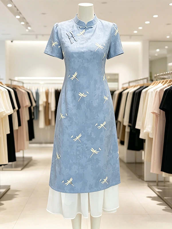 

Slimming Effectiveness Large Size Women's New Chinese Style Patchwork Snowflake Qipao Dress In-Store Available for Ladies