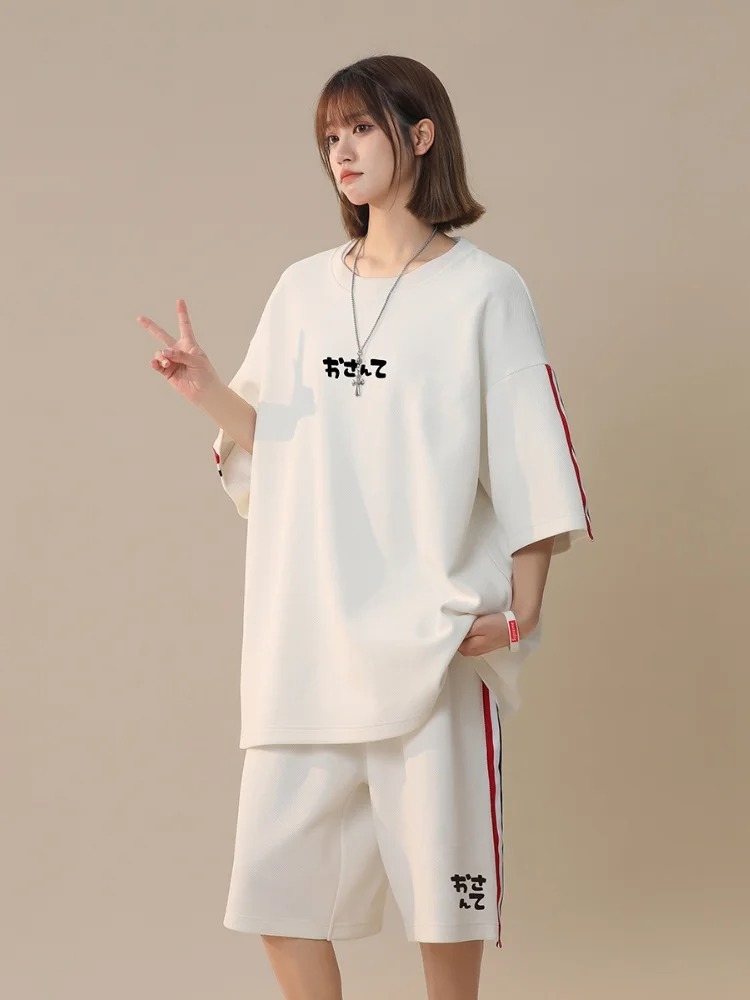 

Summer Casual Sports ort Sve T-irt Set for Men 2024 New American Retro Striped Patchwork Body irt Two Piece Set