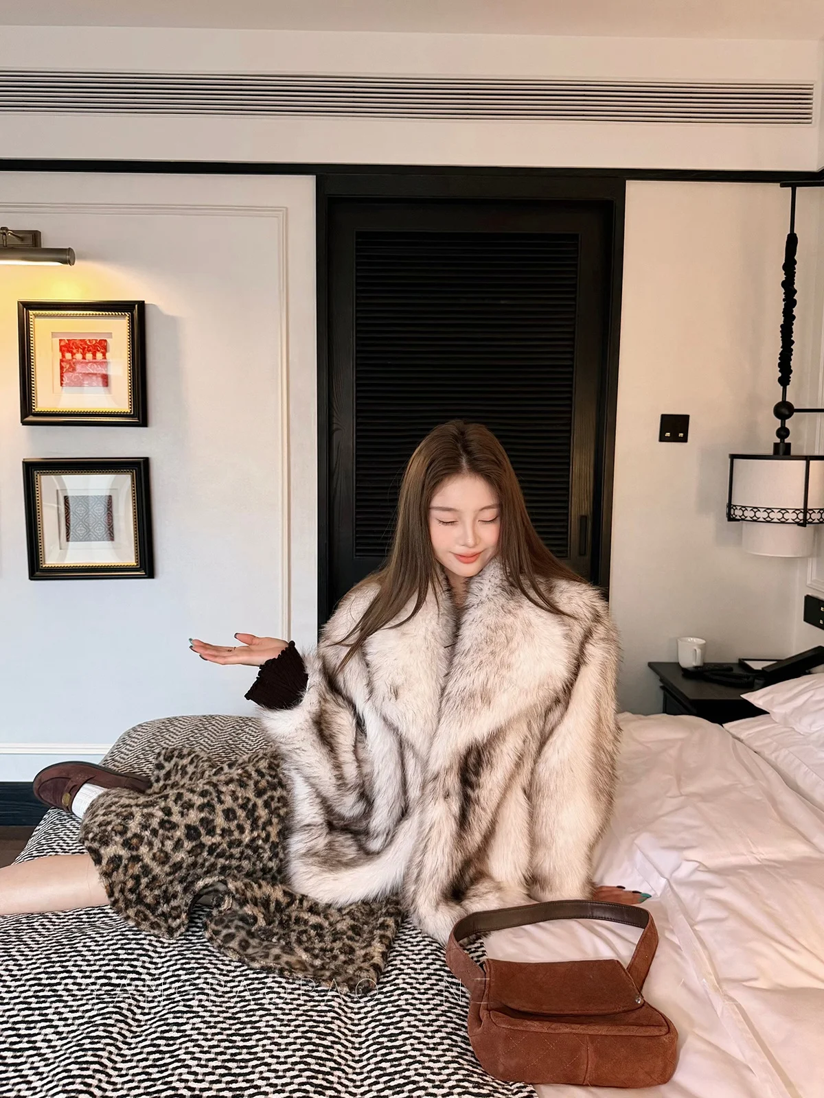 

Женское белое пальто из искусственного меха, верхняя одежда из белой кожи и меха, зимняя мода, экологически чистая ор Jaet от Yang Bubble