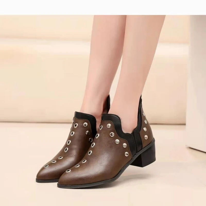 REAVE CAT Office-Lady Ankle Boots Pointed Toe Chunky Heels Rivets Slip-On Cool Big Size 34-43 Black Brown Fashion Winter S3314