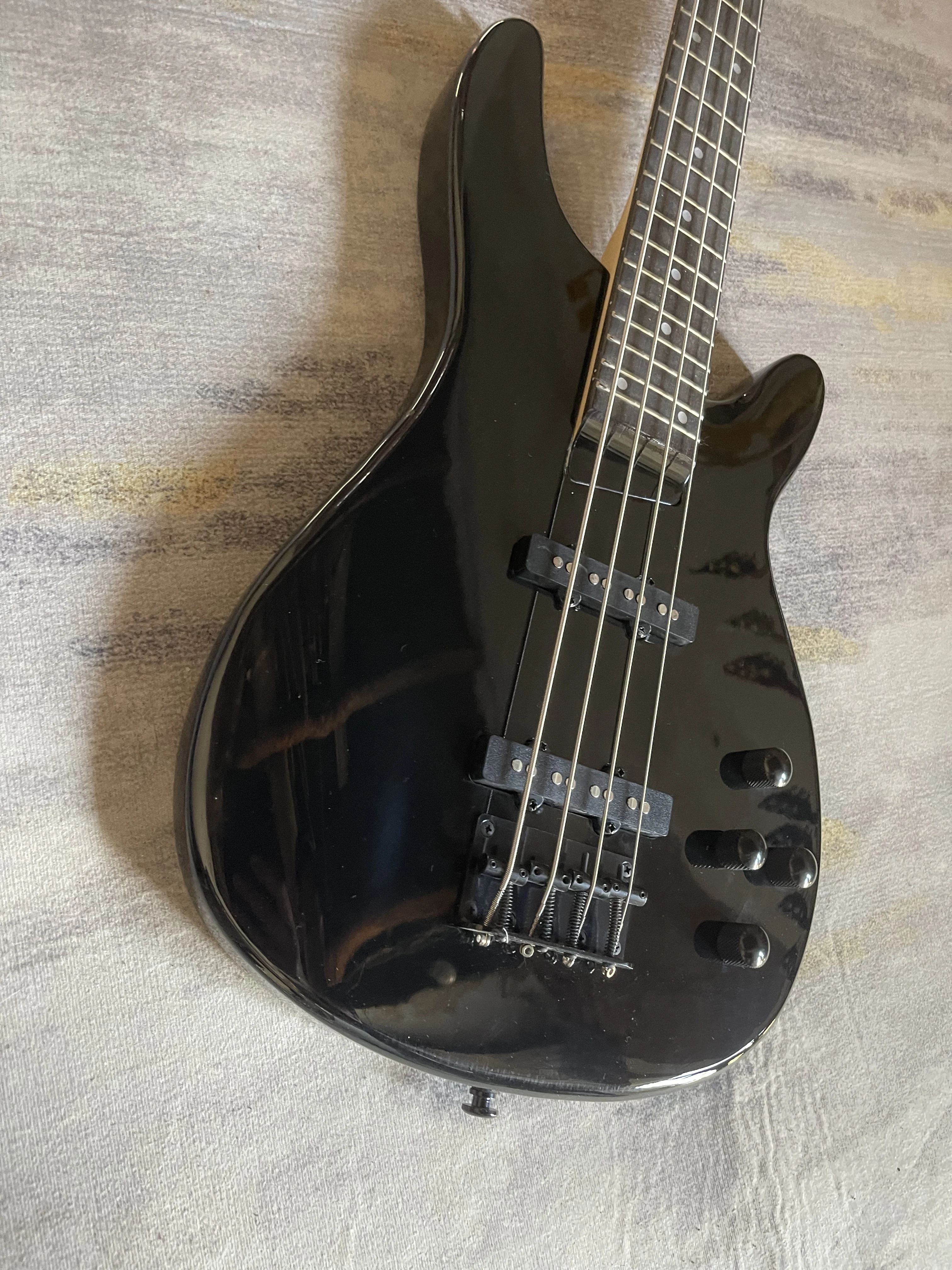 Black 4-string PB Bass Guitar Two Split Humbucker Pickups Classic Precision Shape for Jazz Funk Band Performance Free Delivery