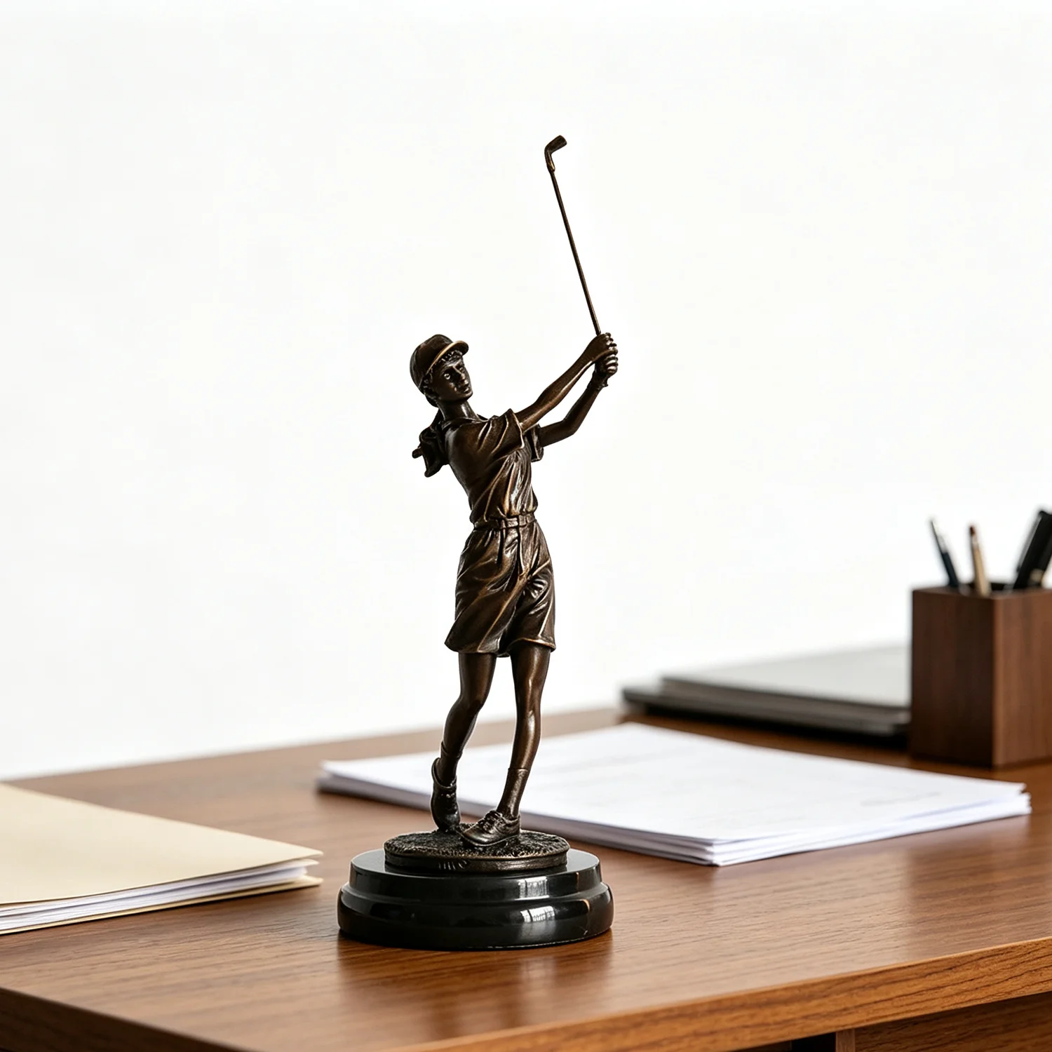 Female Golfer Statue Sculpture Bronze Sport Woman Figurine Art Small Home Decoration