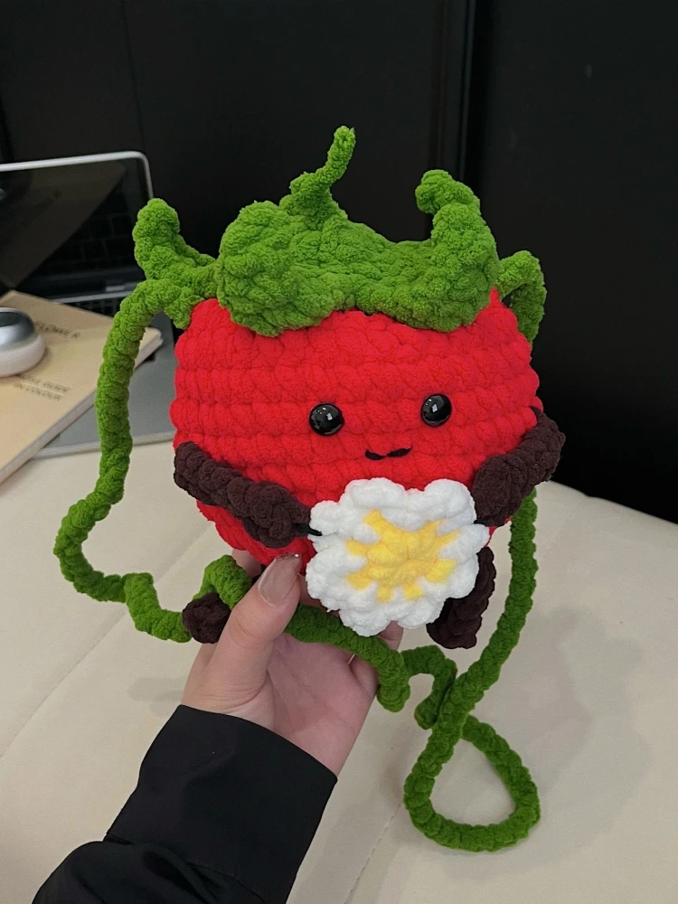 

Модная маленькая сумка через плечо с мультяшной куклой, женская новинка 2025 года, вязаная сумка на одно плечо, сумка для мобильного телефона, модная молодежная сумка для девочек