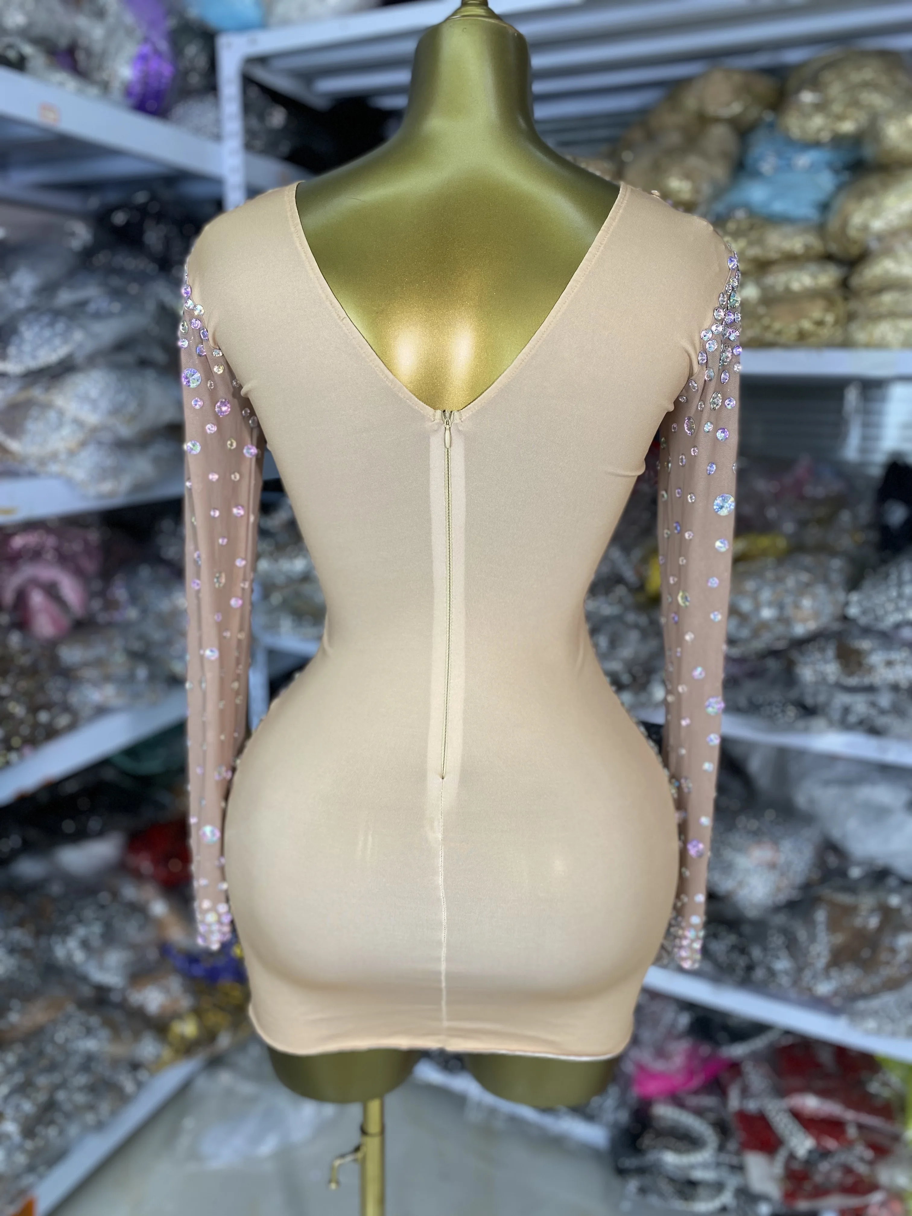 المرأة الفاخرة الملونة الراين طويلة الأكمام Bodycon عيد ميلاد صغير المشاهير مساء نادي فستان الحفلات التسلق المرحلة ازياء