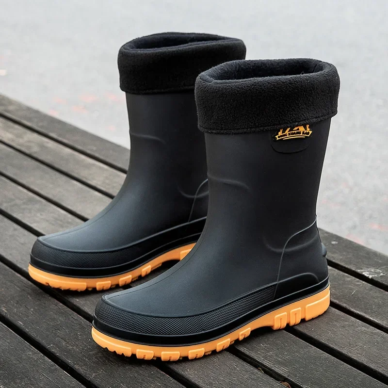 Botas de lluvia para hombre, botas de goma a media pantorrilla a la moda, calzado de agua antideslizante, botas de seguridad para el trabajo impermeables para exteriores, zapatos de lluvia para hombre nuevos