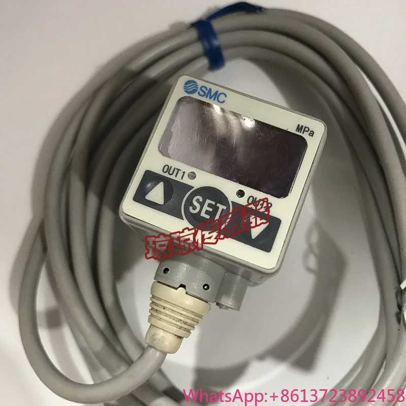 

SMC Digital Pressure Switch Sensor ZSE40-M5-62L M5-62 M5-62-M M5-62-M