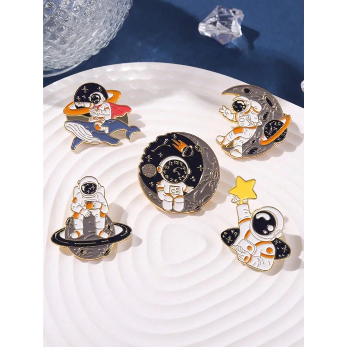 Fashion Cartoon Series Environmental Protection Brooch Badge Cute Astronaut Flying Whale Design Creative Imagination Brooch