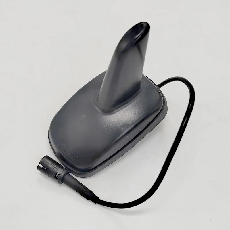 

For Volkswagen Santana Jetta Polo Roof-Mounted Shark Fin Antenna Conversion Plug