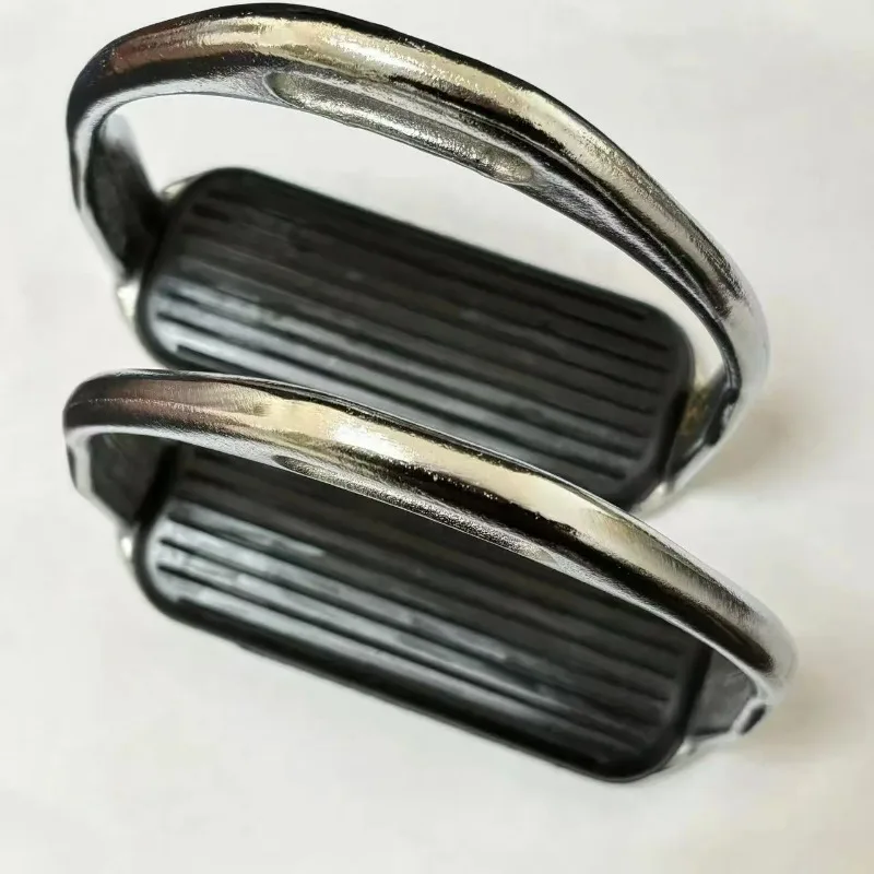 1 زوج الفولاذ المقاوم للصدأ ركاب الحصان معدات ركوب الخيل ركاب الفروسية المضادة للانزلاق وسادة مطاطية الحصان الملحقات