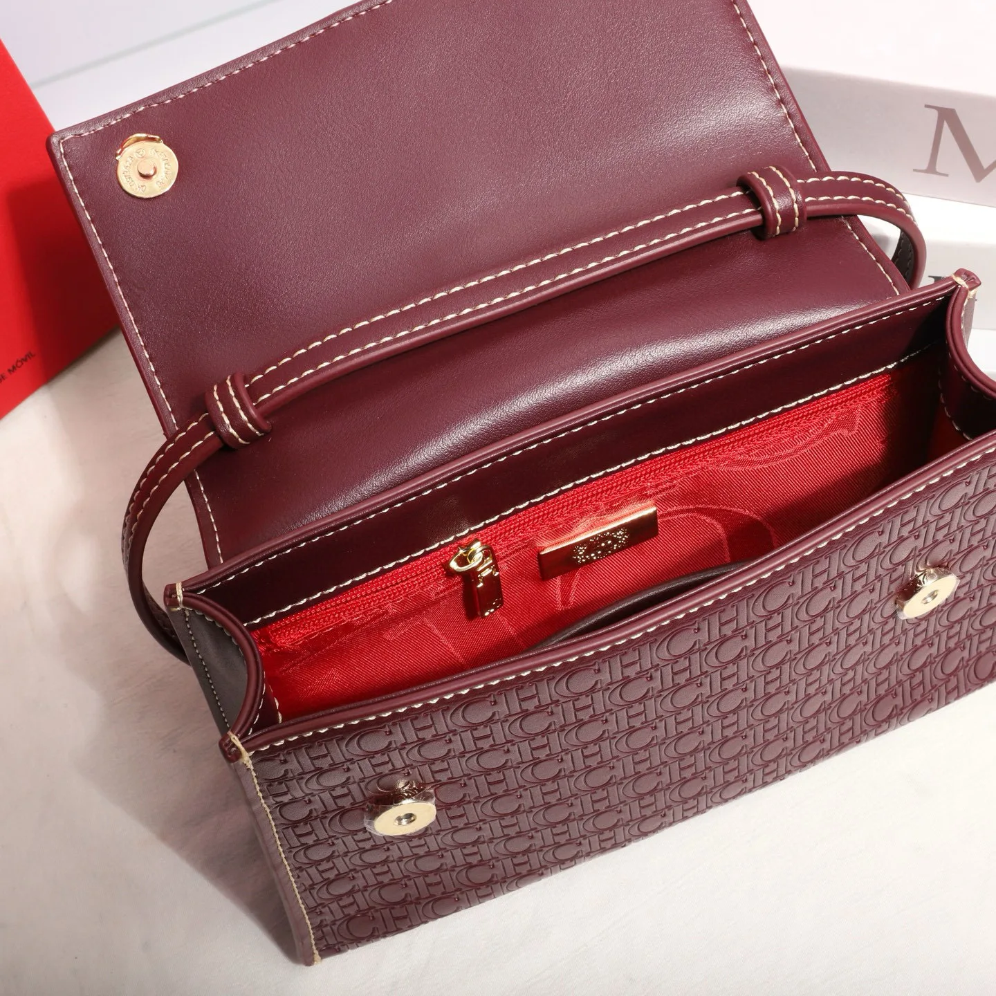 Elegant Embossed Crossbody Bag, Vintage Small Square Purse, Niche Luxury Designer Handbag for Women, Fashion Shoulder Bag