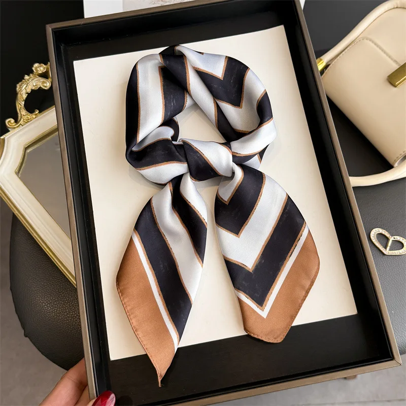 

Модный женский квадратный шарф в полоску с принтом, женские шарфы для волос, платок, повязка на голову, шали, шейный платок, бандана