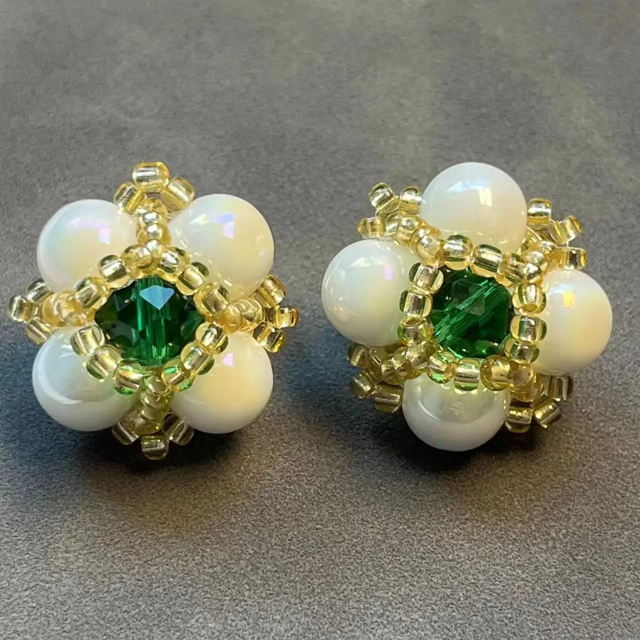 Vintage medieval pure handmade white glazed woven flower ball advanced sense retro earrings stud earrings temperament earclips