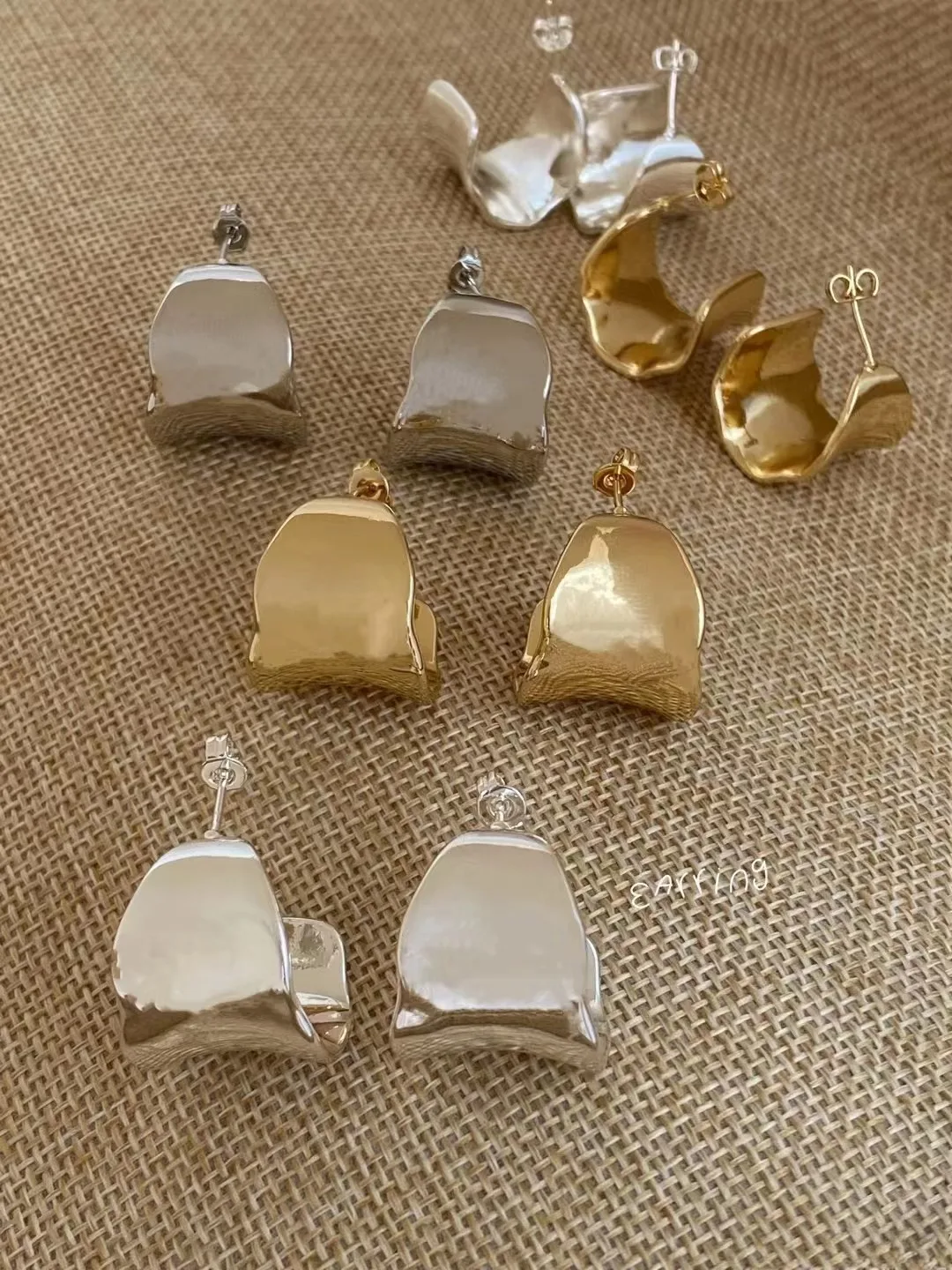 5 Pairs, Vintage Gold Plated Irregular Hammered Clip on Earrings for Women Minimalist Geometric Non Pierced Earrings Party Jewel