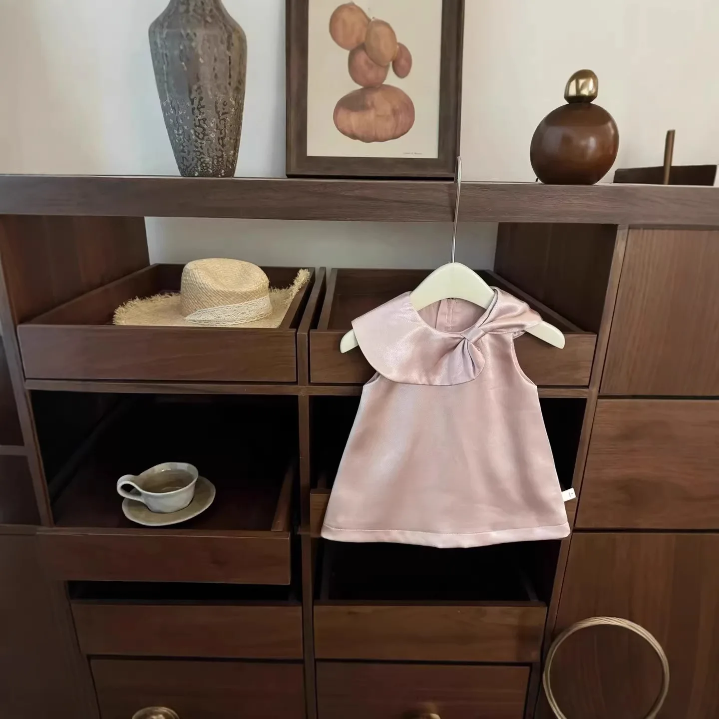 

Girls Dress Summer New Sweet Bow Vest Skirt Birthday Dress Skirt Medium and Small Children