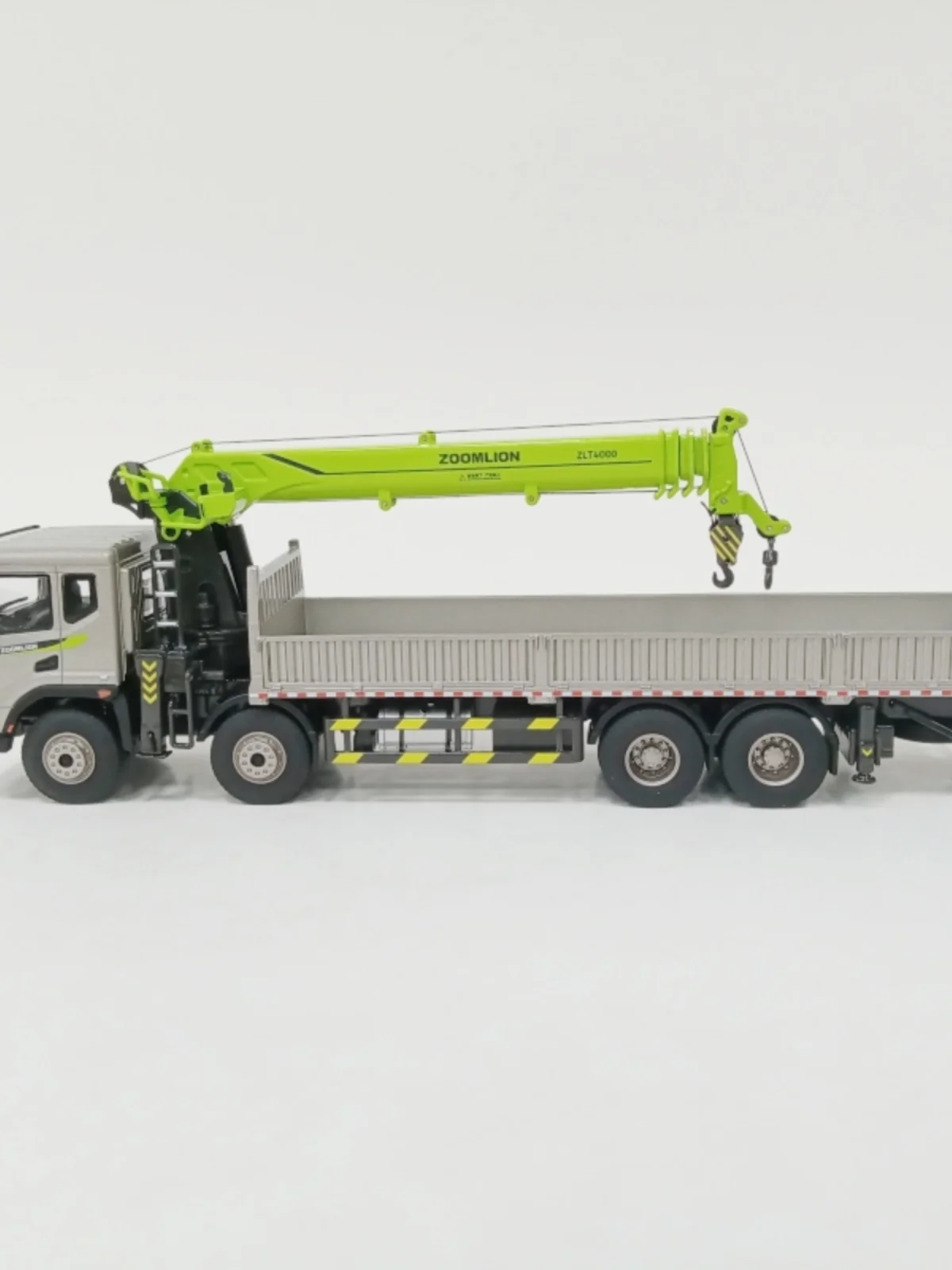 Zoomlion 1:50 Zlt4000 Truck Crane Lifting Truck Alloy Engineering Model