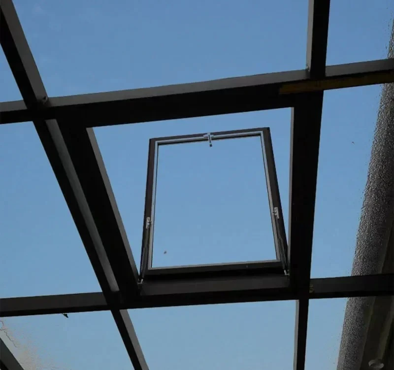 

Sun room glass room maintenance upper manhole flat roof aluminum alloy inclined roof skylight custom transformation