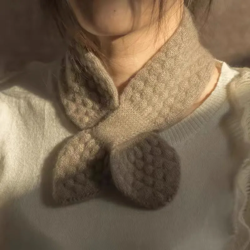 2026 Neuer Damen-Kaschmir-Strickschal mit kleiner Schleife, Moosstich-Halswärmer, weicher Nackenring, Boutique-Accessoire für Frauen
