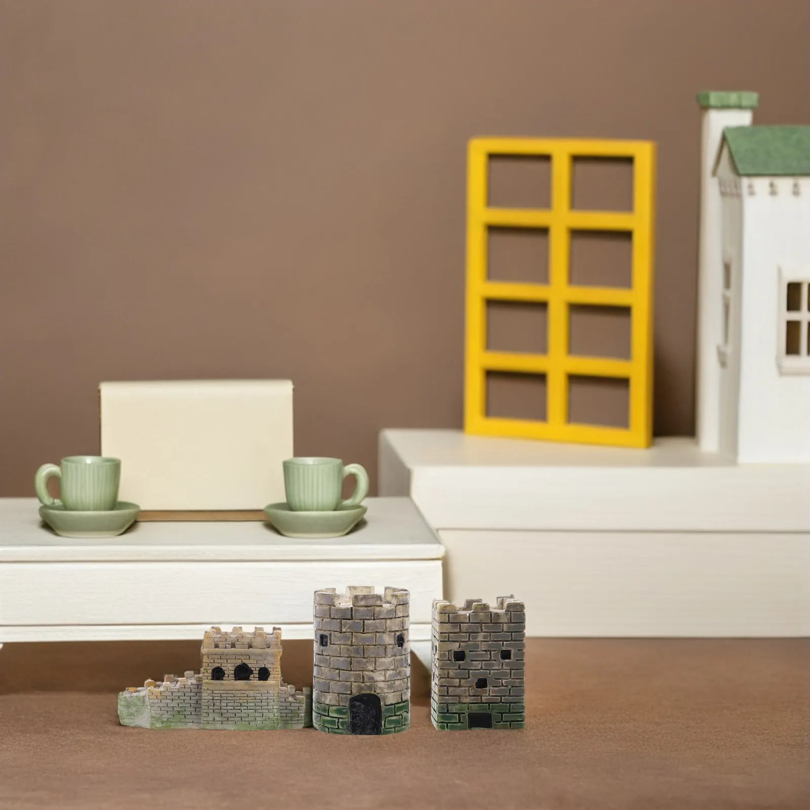 3Pcs Exquisite Miniature Resin European Castle Set Sand Table Decor for Hobbyist Collectors Landscape Scenery Sand Table Pillbox