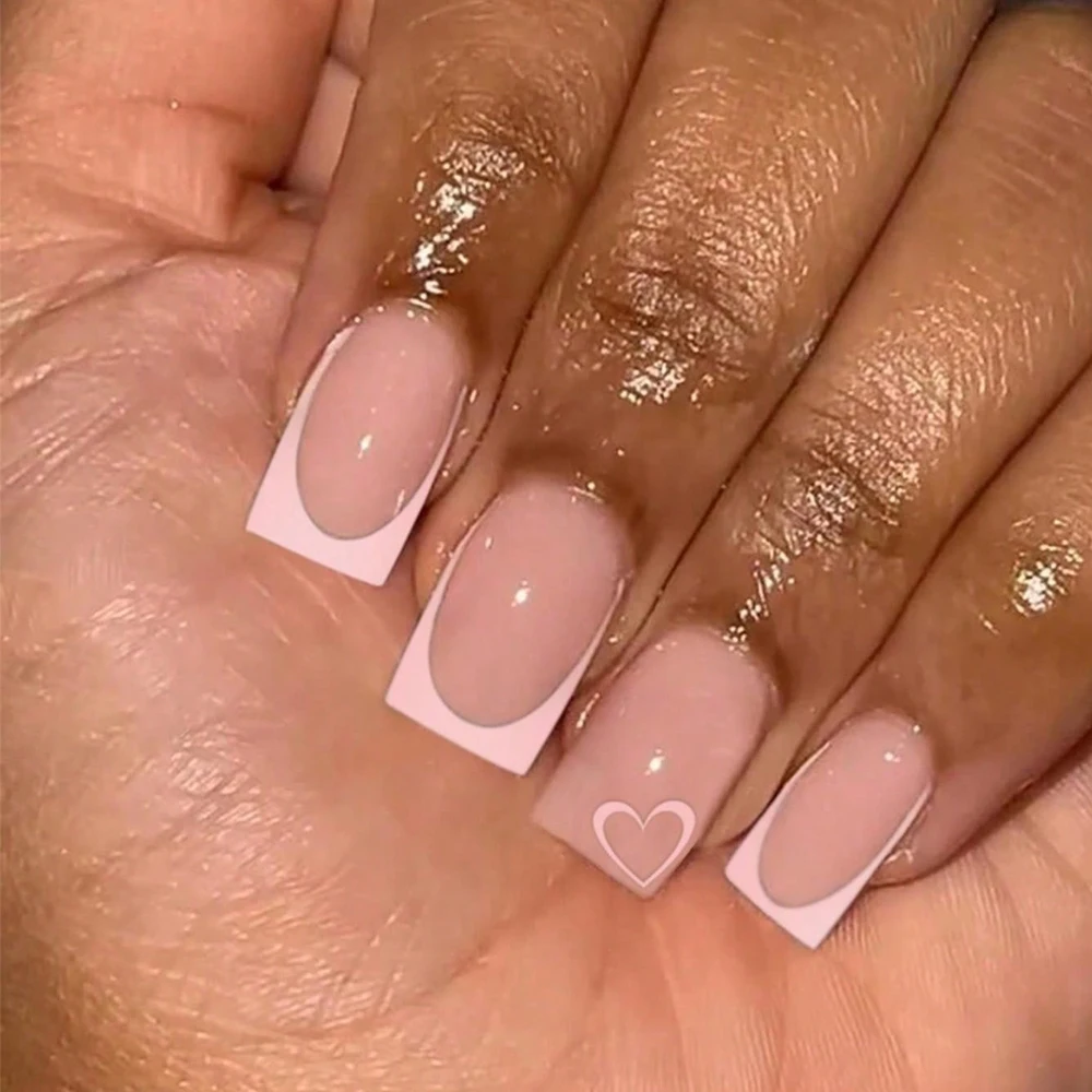 24 Stuks Medium Vierkant Roze Frankrijk Volledige Dekking Nep Nail Set-Korte Doodskist Pers Op Nagels Liefde Ontwerp Voor Meisje Moeder Vrouwen Cadeau