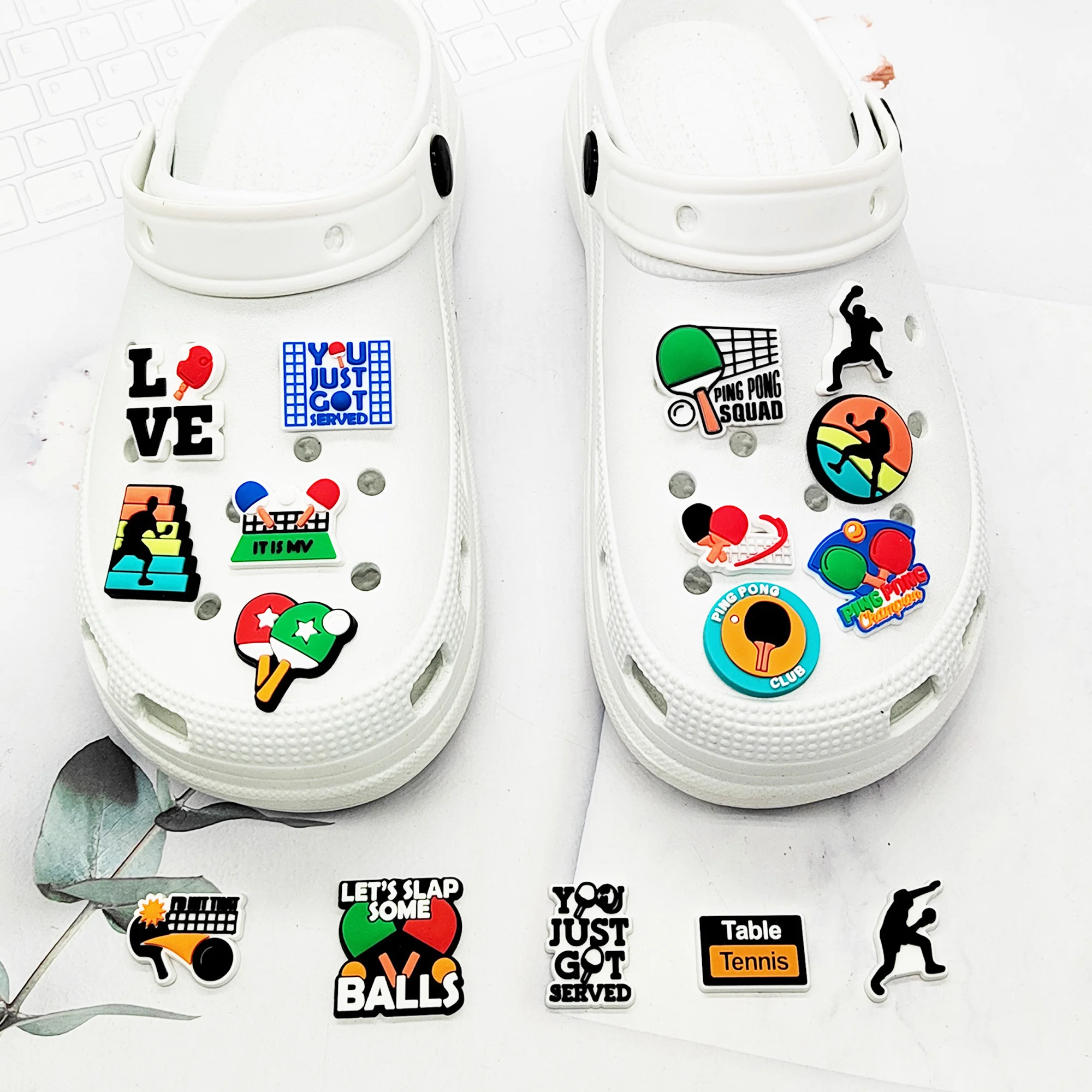 16 stücke Tischtennis Sport PVC Schuh Charms Design Mann Pins Zubehör lustige Gartens chuhe Schnalle Dekoration Unisex Kinder Geschenke – Detail 1
