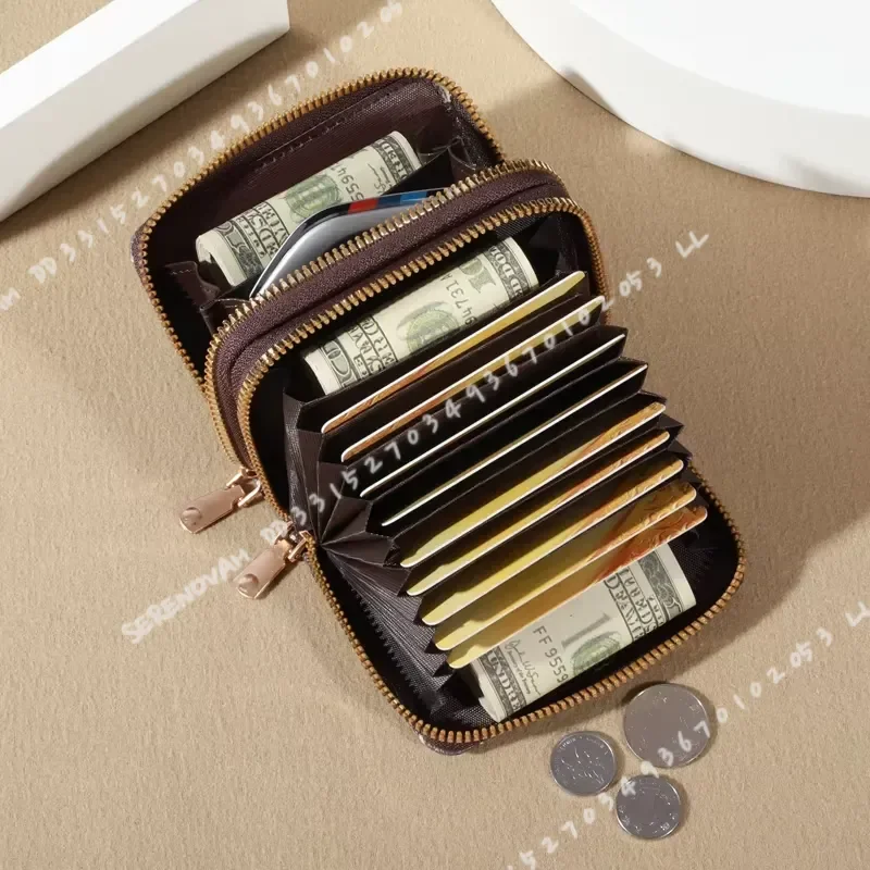 Chic Vintage Zippered Card Holder Wallet for Women Secure Multi-Card Slots Fashionable Faux Leather with Coin Purse Luxurious