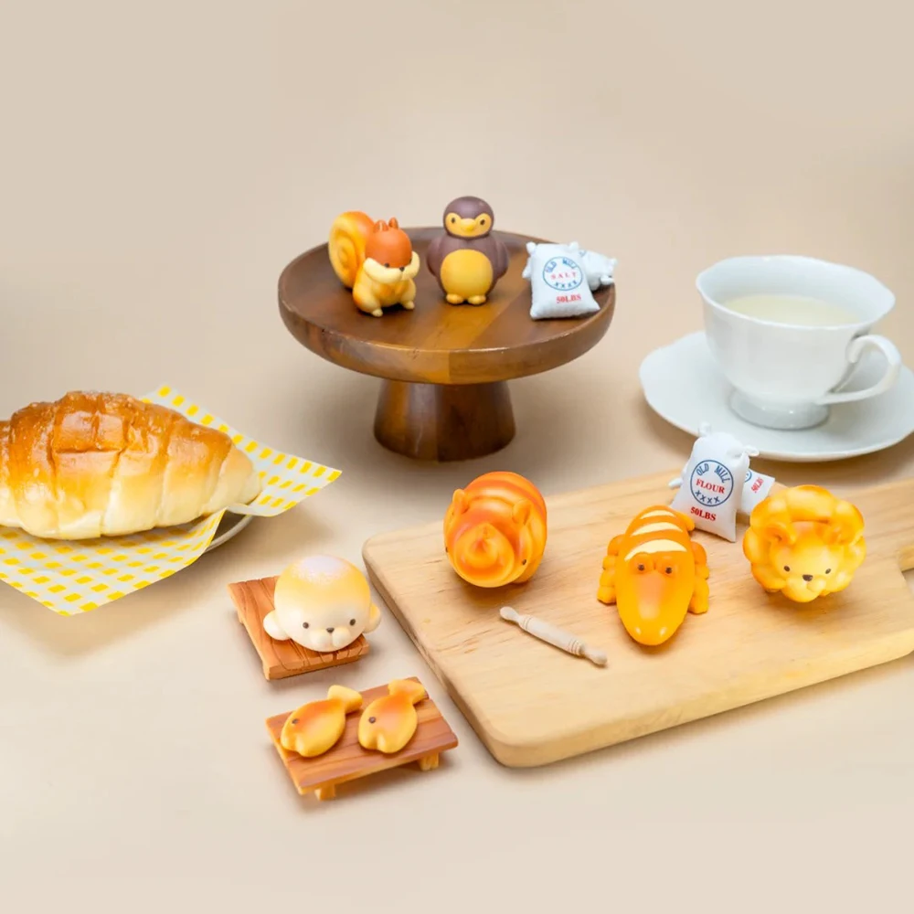 Gambar Mini Toko Roti Hewan Seri 2 Kotak Buta Ornamen Boneka Lucu Hadiah Mainan Koleksi Trendi Buatan Tangan untuk Segala Usia