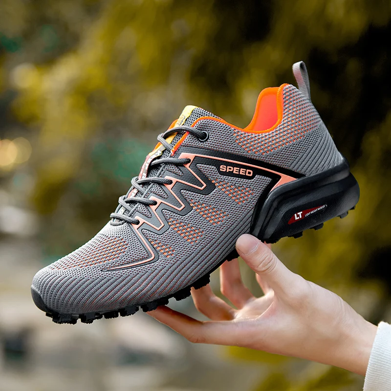 2024 nuovi uomini scarpe da corsa Outdoor traspirante antiscivolo scarpe da ginnastica stringate resistenti all\'usura scarpe sportive da viaggio da