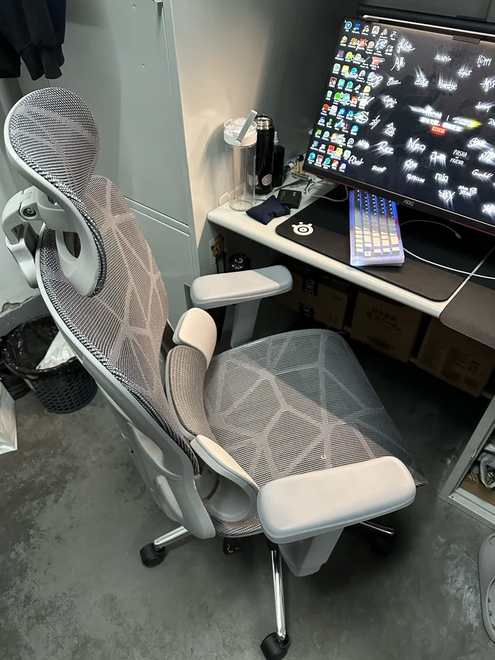 Comfortable Ergonomic Gaming Chair with Back Support for Office and Long Sitting Computer