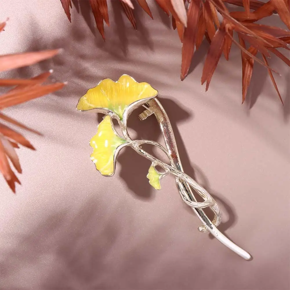 

Ginkgo Biloba Hair Accessories Hair Styling Tool Headwear Korean Style Hair Clip Twist Hairpin Women Barrettes Side Hair Clips