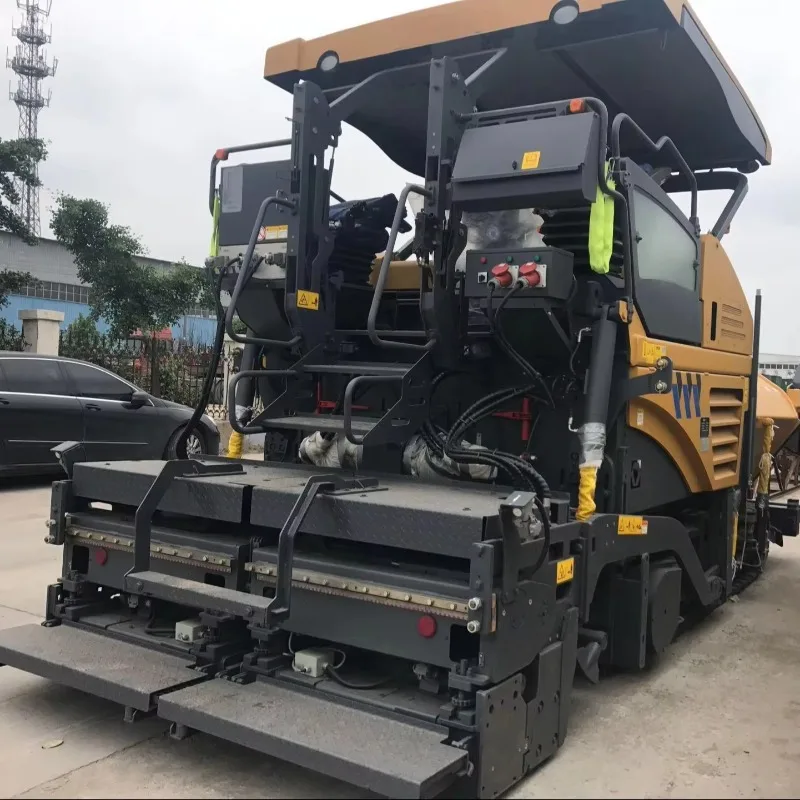 High Efficiency Mini Asphalt Paver 4.8m Paving Width for Sidewalk Community Municipal Road Construction
