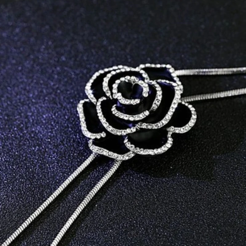 Fashion Fresh Black Rose Flower Long Tassel Sweater Chain Necklace for Women Retro Charm Zircon Pendant Temperament Jewelry Gift