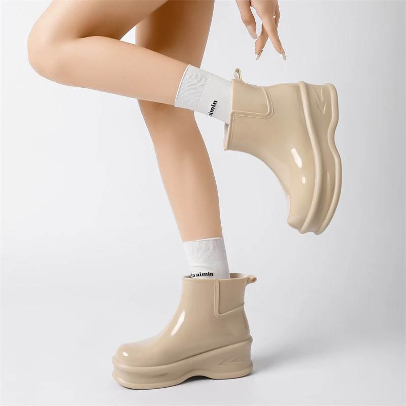 

Faionable Waterproof Rain Boots Women's Outdoor All-Match Anti-Slip Wear-Resistant Rubber oes Hiking Rain oes Warmth An...