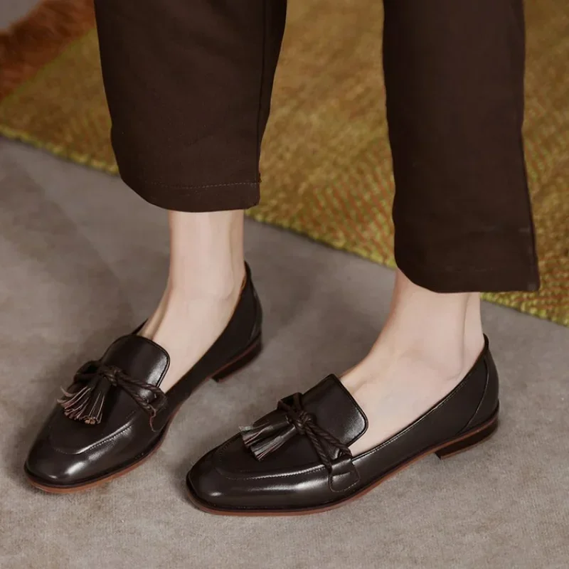 2024 New British Style Women Loafers Retro Tassels Leather Shoes Low Heel Shallow Single Shoes Black Brown School Flat Shoes