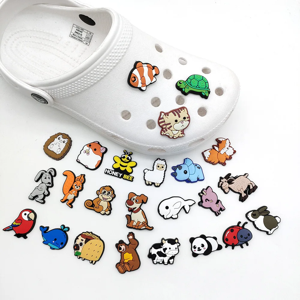 1-24 Stuks Schattige Dieren Schoenen Bedels Pvc Cartoon Hond Schaap Panda Diy Glijbanen Sandalen Tuinschoenen Gesp Schoenen Decoraties Kid Geschenken