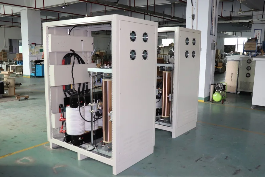 3 المرحلة 220 فولت 380 فولت 440 فولت AVR 300Kva 200/300/400500/700/KVA منظم جهد كهربائي أوتوماتيكي 100 KVA مثبت صناعي 90KVA