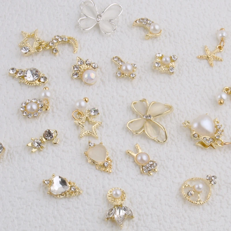 10Pcs 3D Star Moon โลหะผสมเล็บผีเสื้อ Zircon คริสตัลโลหะเล็บอุปกรณ์ตกแต่ง Rhinestones Charms # #