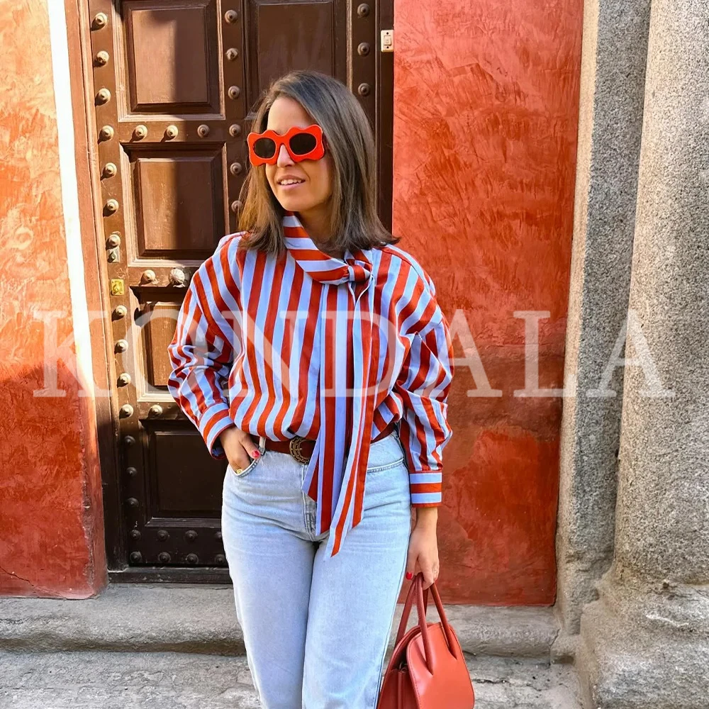 

KONDALA 2026 Весна-Лето: Модные женские полосатые рубашки в пляжном стиле для повседневной носки, уличной моды и вечеринок