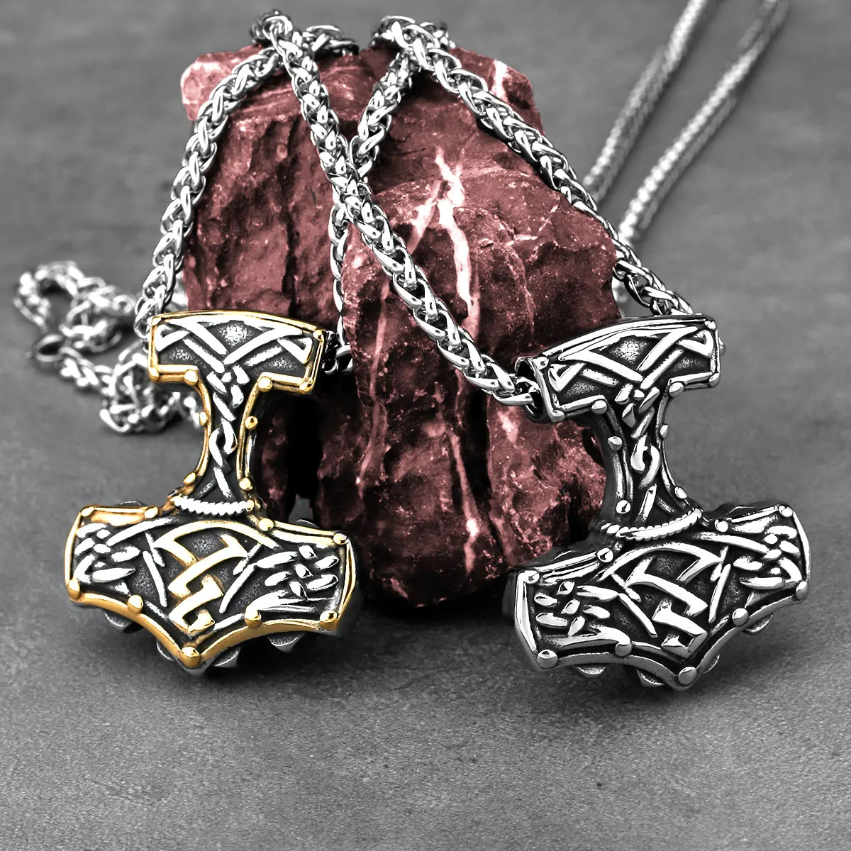 Vintage Viking Totem Necklace Men's Stainless Steel God Bless Rune Celtic Knot Amulet Pendant Necklace Nordic Fashion Jewelry