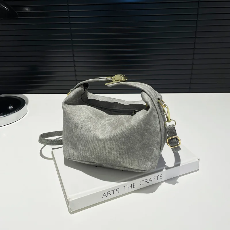 

Fall Winter Niche Shoulder Bag Luxe Top Handle Purse for Women Fashion Crossbody Tote Chic Day-to-Night Bag Versatile Sling Bag​