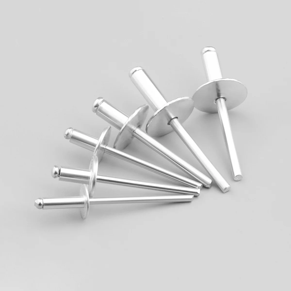 Aluminium-Rundkopf-Nieten mit großer Krempe